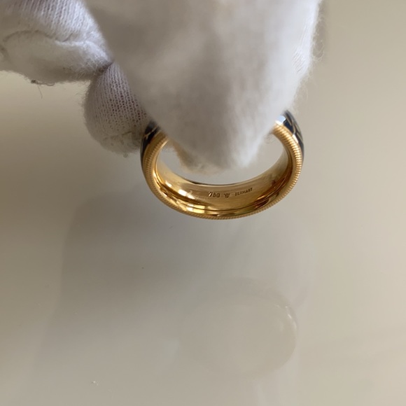 Wellendorff Forget-Me-Not Yellow Gold Blue Ring. - Picture 10 of 16